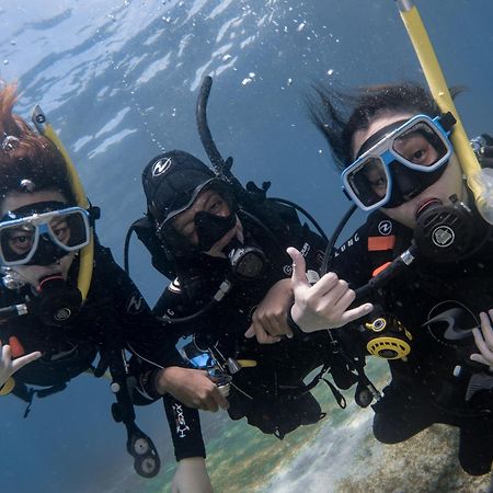 Badladz Beach And Dive Resort Puerto Galera Exterior foto