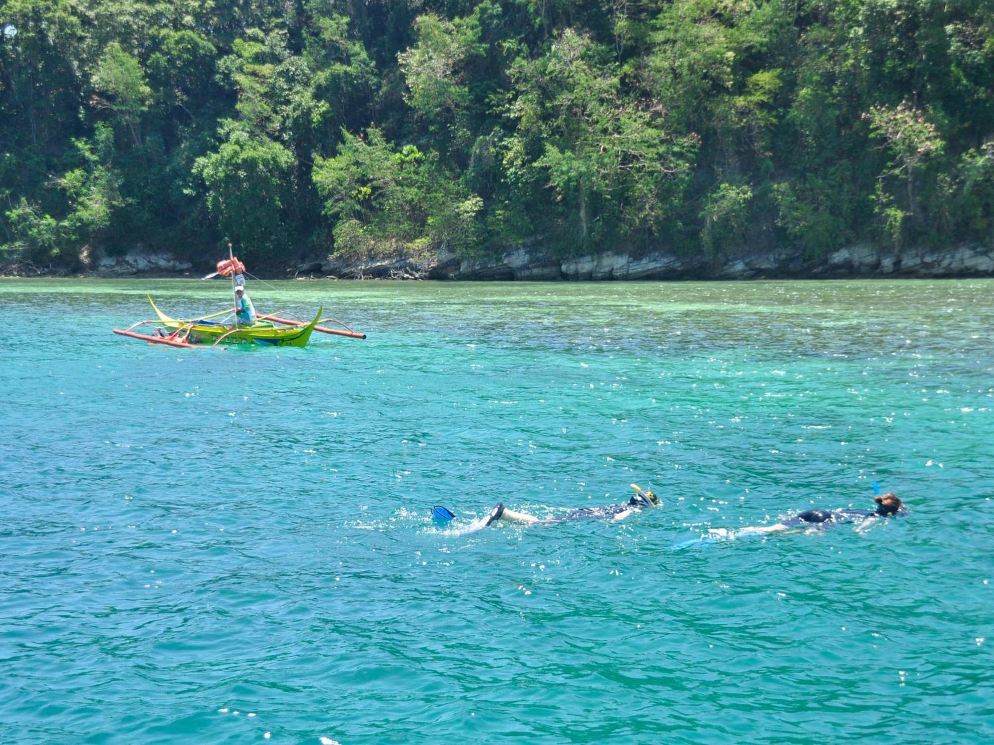 Badladz Beach And Dive Resort Puerto Galera Exterior foto